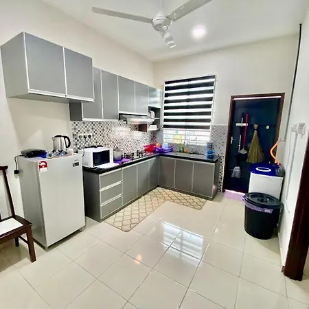 St2167 Arfa Permata Homestay Masjid Tanah Exterior photo